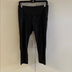 lululemon athletica Black leopard pocket mesh Leggings